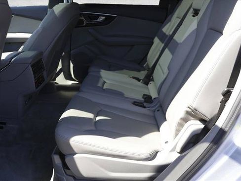 Used 2021 Audi Q7 3.0T Prestige AWD/4WD image 24