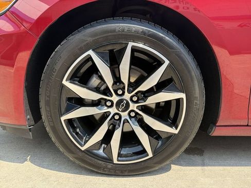 Used 2021 Chevrolet Malibu RS FWD image 12