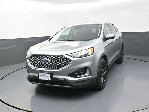 Used 2023 Ford Edge SEL AWD/4WD image 4