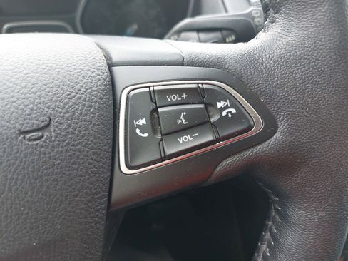 Used 2017 Ford Focus Titanium w/ Titanium Technology Package FWD image 20