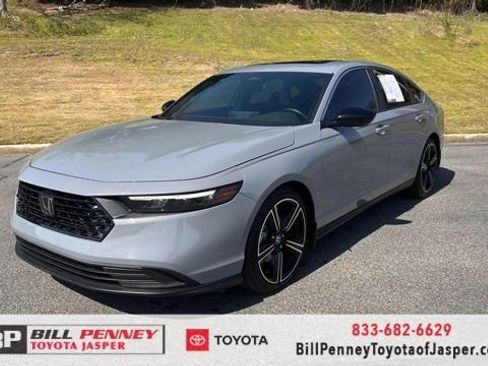 Used 2023 Honda Accord Sport image 1