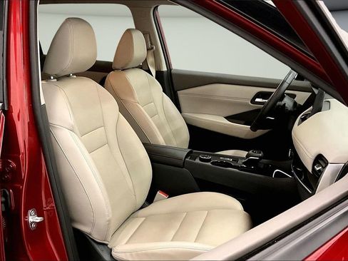 Used 2024 Nissan Rogue SL image 29