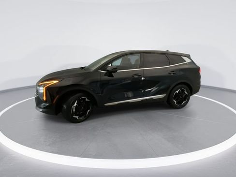 Used 2026 Kia Sportage EX FWD image 2