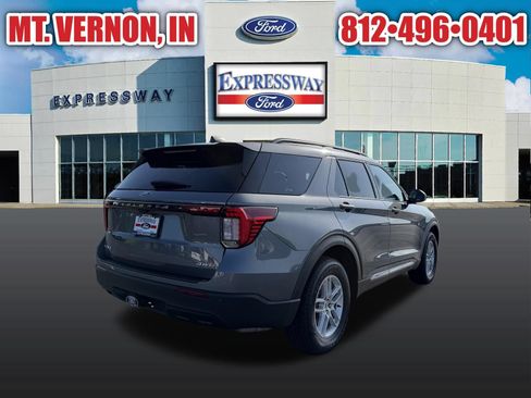 Used 2025 Ford Explorer Active AWD/4WD image 6