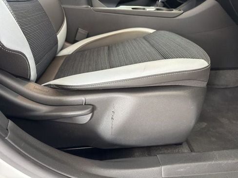 Used 2024 Buick Envista Preferred FWD image 28