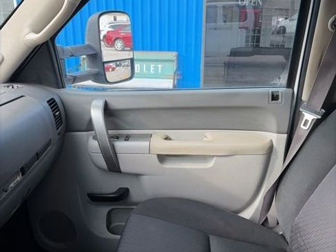 Used 2013 GMC Sierra 3500 W/T w/ Skid Plate Package AWD/4WD image 18