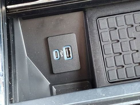 Used 2024 Ford F150 Lightning Lariat image 29