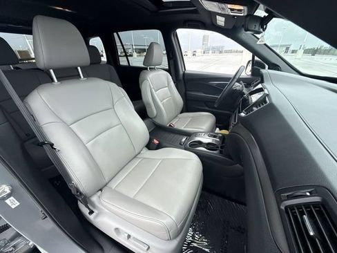 Used 2023 Honda Passport EX-L image 27