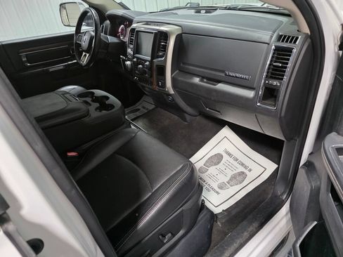 Used 2017 RAM 1500 Laramie AWD/4WD image 8