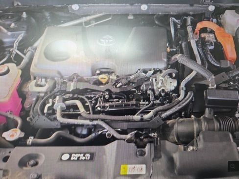 Used 2024 Toyota RAV4 LE AWD/4WD image 17