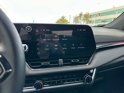 Used 2025 Chevrolet Equinox RS image 15