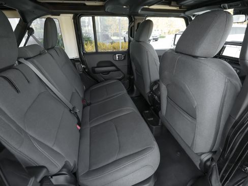 Used 2025 Jeep Wrangler Unlimited Sahara w/ Safety Group image 36