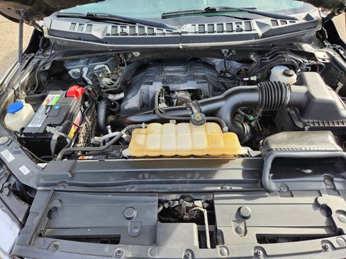 Used 2018 Ford F150 XLT w/ Equipment Group 302A Luxury AWD/4WD image 31