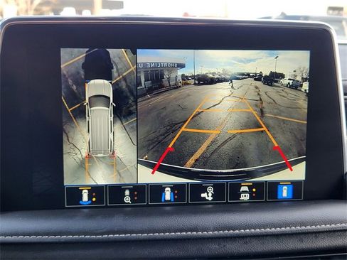 Used 2022 GMC Yukon SLT w/ SLT Premium Package image 28