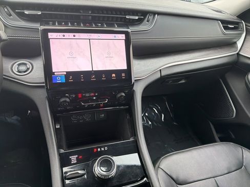 Used 2022 Jeep Grand Cherokee L Limited image 14