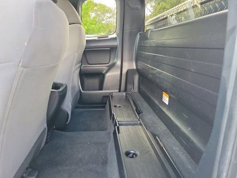 Used 2022 Toyota Tacoma SR image 13