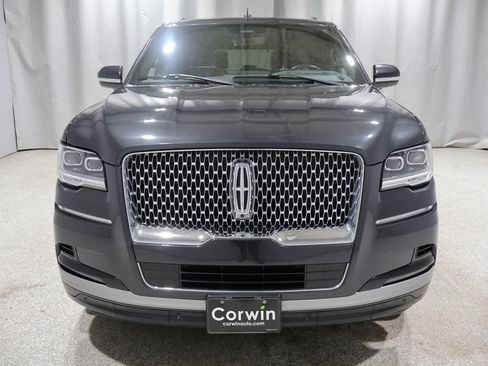 Used 2022 Lincoln Navigator Reserve AWD/4WD image 6