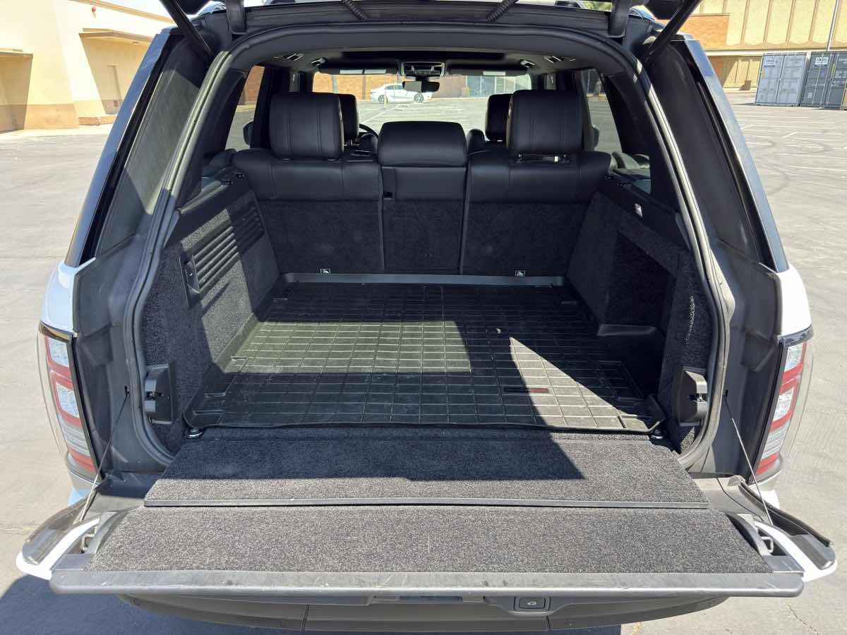 Used 2017 Land Rover Range Rover Supercharged AWD/4WD image 27