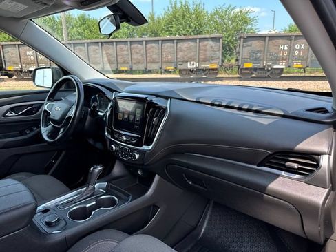 Used 2019 Chevrolet Traverse LT AWD/4WD image 27