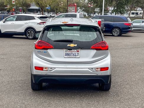 Used 2019 Chevrolet Bolt Premier w/ Infotainment Package image 3