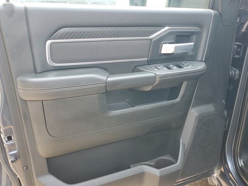Used 2026 RAM 2500 Big Horn AWD/4WD image 7