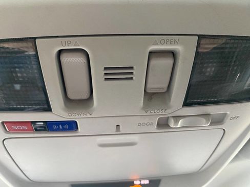 Used 2017 Subaru Legacy 2.5i Limited image 40