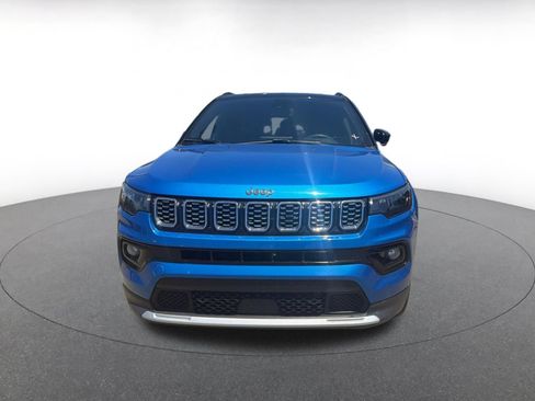 Used 2025 Jeep Compass Limited AWD/4WD image 2