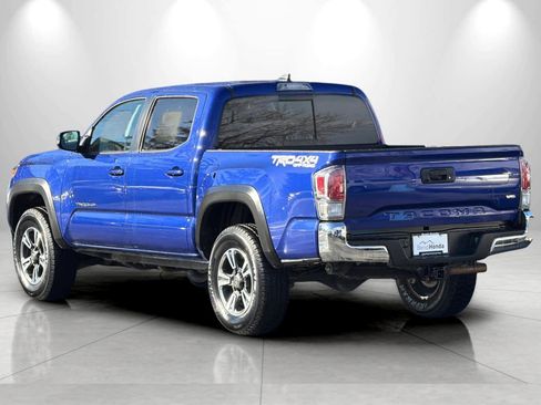 Used 2022 Toyota Tacoma TRD Off-Road image 6