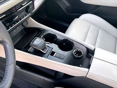 Used 2023 Nissan Rogue SL image 16