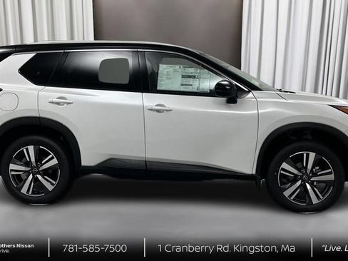 Used 2024 Nissan Rogue SL AWD/4WD image 4