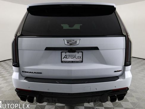Used 2026 Cadillac Escalade ESV V image 6