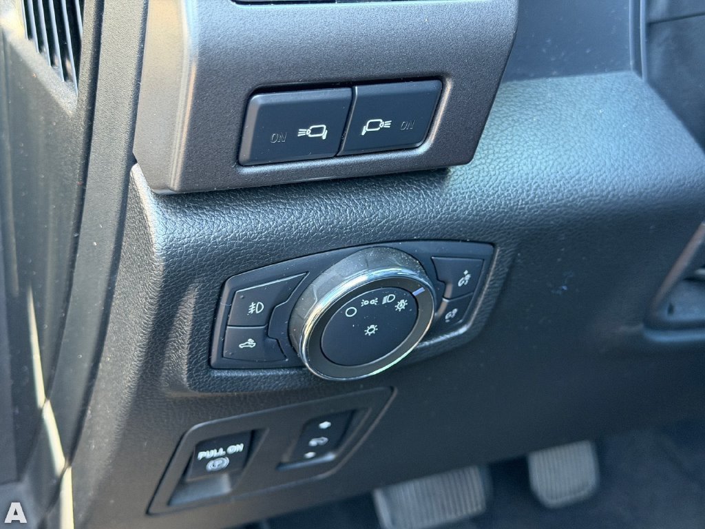 Used 2020 Ford F150 XLT w/ Equipment Group 302A Luxury RWD image 8