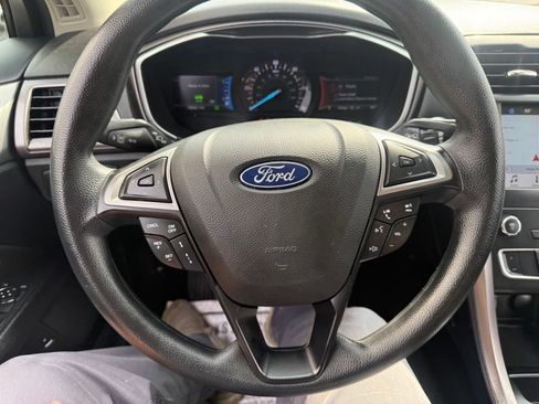 Certified 2019 Ford Fusion SE FWD image 25