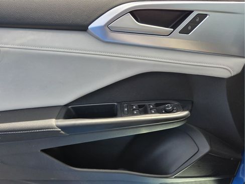 New 2026 Volkswagen Taos SE FWD image 20