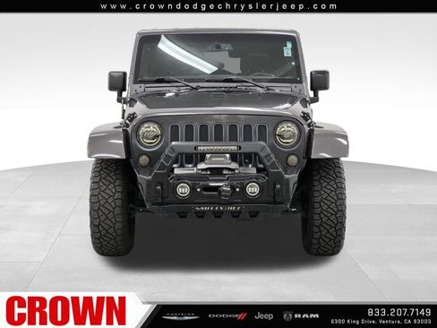 Used 2016 Jeep Wrangler Unlimited Sahara image 2
