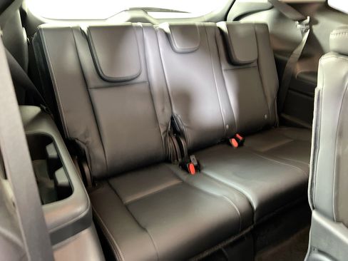 Used 2023 Subaru Ascent Limited AWD/4WD image 25