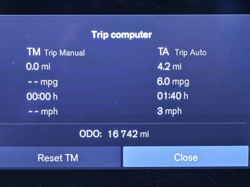 Used 2023 Volvo XC60 B5 Ultimate FWD image 14