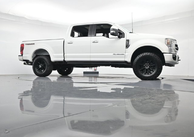 Certified 2022 Ford F250 Lariat w/ Tremor Off-Road Package AWD/4WD image 47
