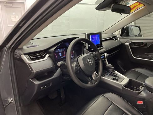 Used 2023 Toyota RAV4 LE image 19