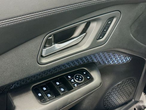 Used 2024 Nissan Ariya AWD image 15