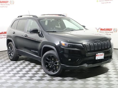 Used 2023 Jeep Cherokee Altitude Lux image 3