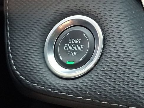 Used 2025 Chevrolet Equinox LT FWD image 24