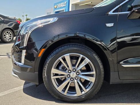 Certified 2024 Cadillac XT5 Premium Luxury w/ Technology Package FWD image 9