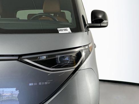 New 2025 Volkswagen ID. Buzz Pro S image 8