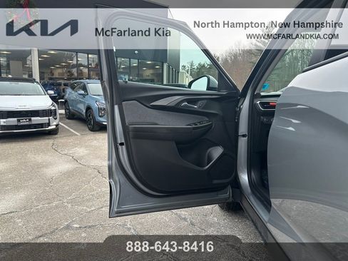 Used 2023 Chevrolet TrailBlazer LT image 12