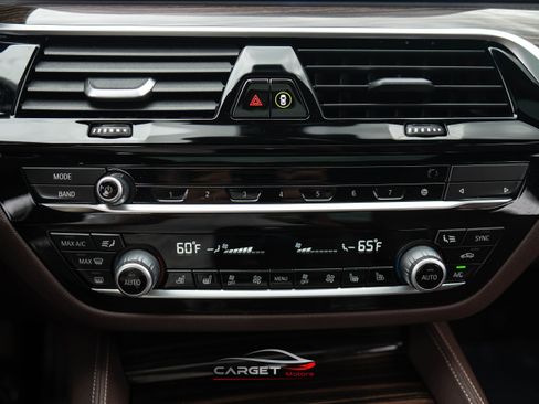 Used 2021 BMW M550i xDrive w/ Premium Package image 34