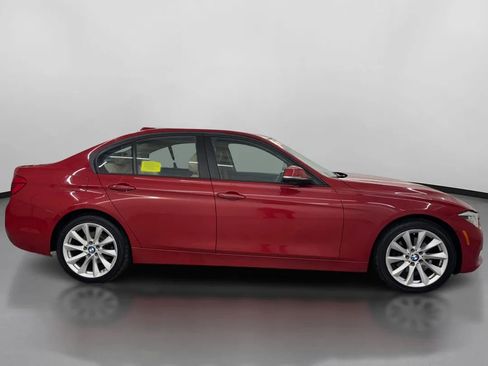 Used 2018 BMW 320i xDrive Sedan w/ Convenience Package image 11