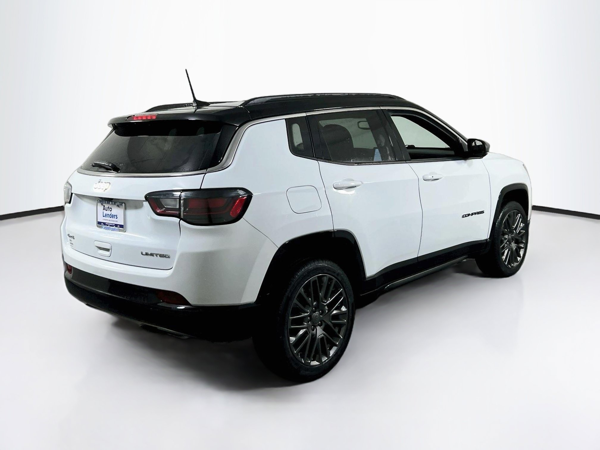 Used 2023 Jeep Compass Limited w/ Elite Group AWD/4WD image 5