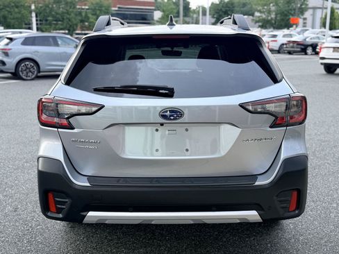 Used 2022 Subaru Outback Limited AWD/4WD image 5