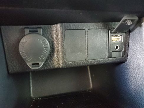 Used 2018 Toyota Corolla LE FWD image 27